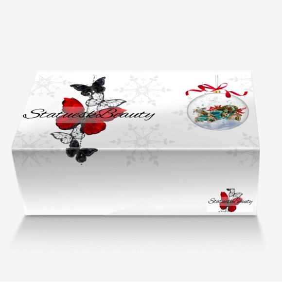 Red & White Suede Winter Boots – Stylish, Cozy, & Perfect for Any Occasion! - Picture 8 of 8